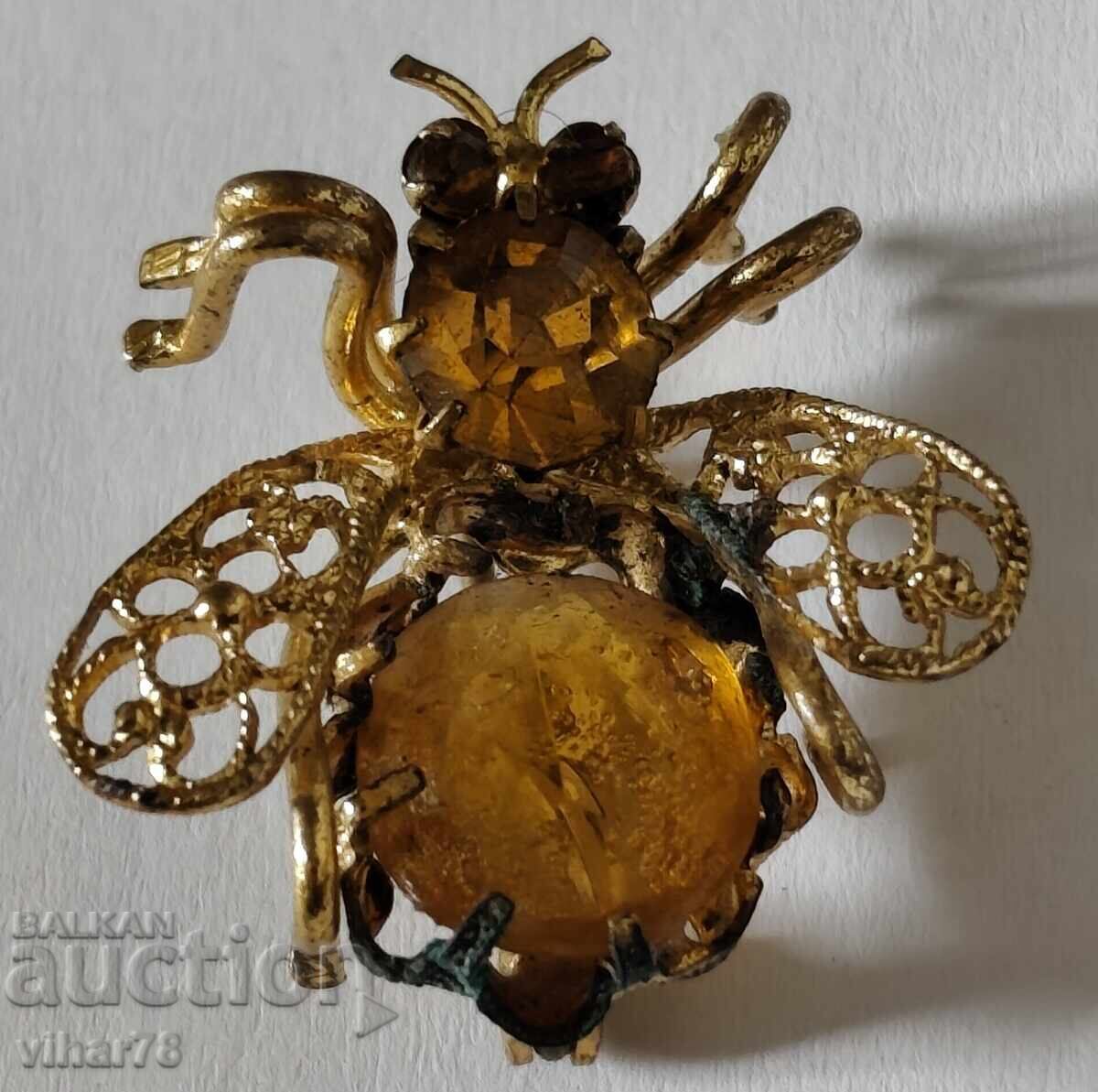 BROOCH - 5 BROOCH - 5