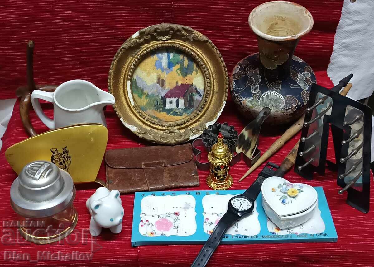 Лот от Различни Стари Предмети