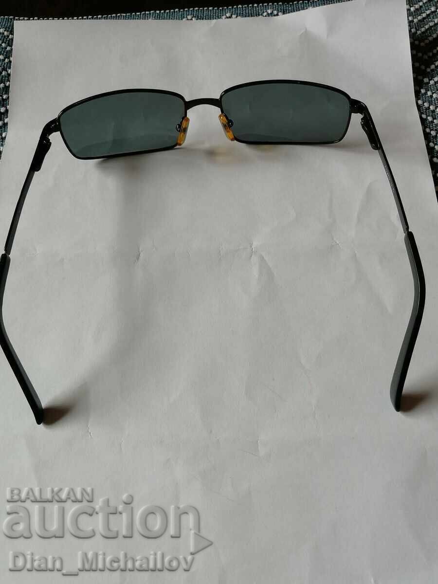 Auction  Lot of Men's Sunglasses