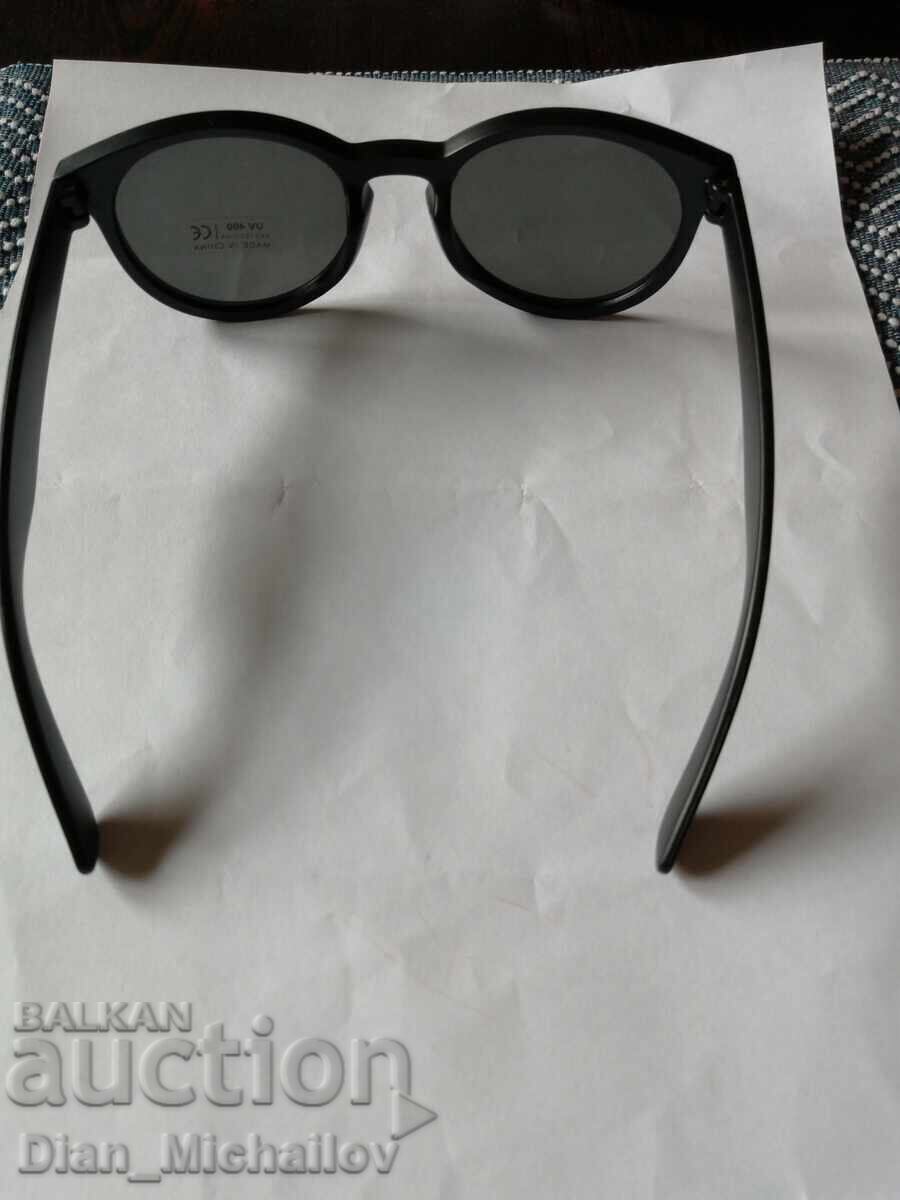 Delivery of Lot of Men's Sunglasses