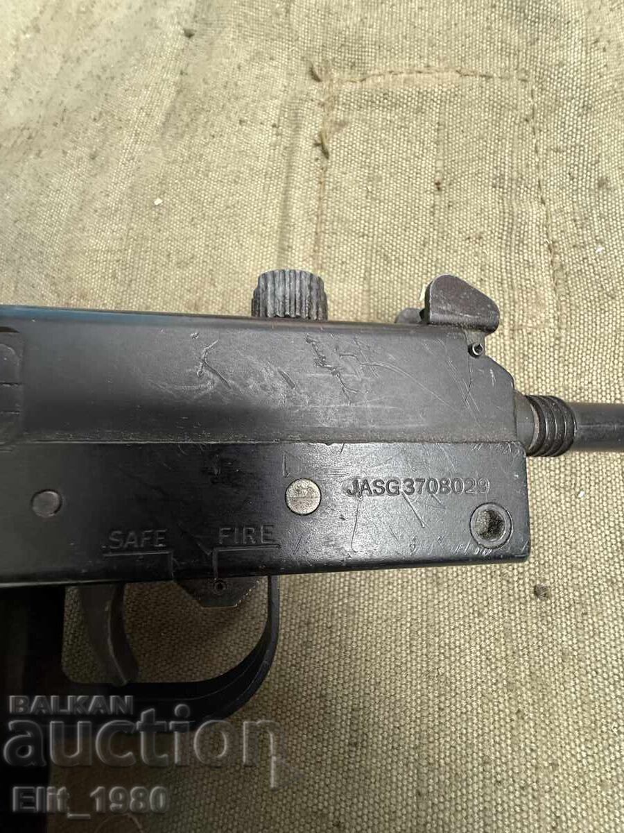 Auction  Mac-10 (read the description)