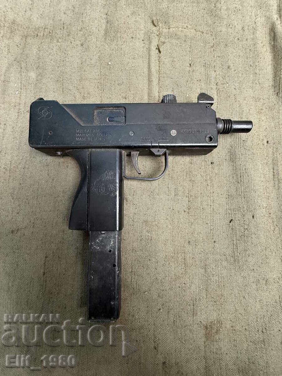 Mac-10 (read the description)