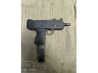 Mac-10 (citește descrierea)