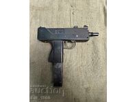 Mac-10 (citește descrierea)