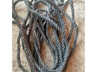 Frânghie veche cu protecție