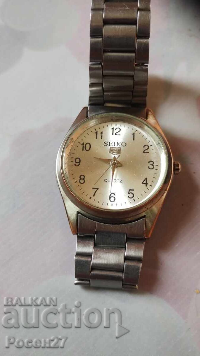 Παράδοση Ρολόι quartz seiko 5