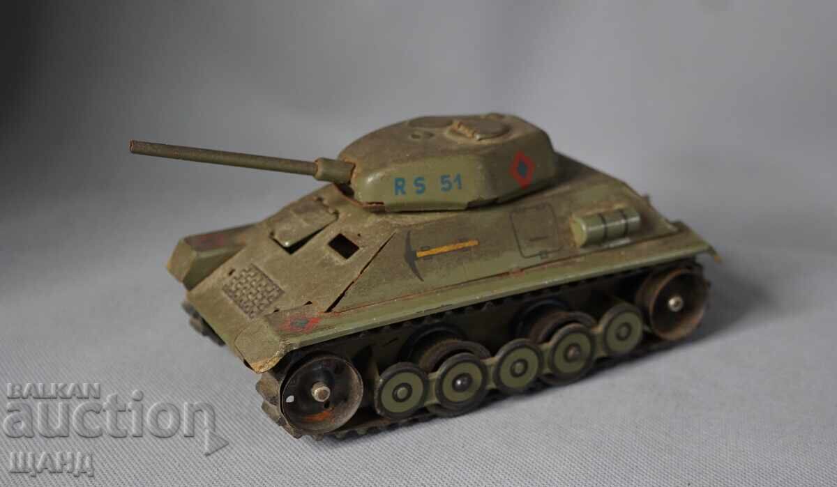 Old German metal toy tank model, battery-operated Old German metal toy tank model, battery-operated