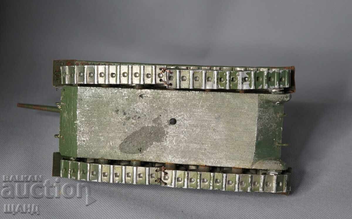 Old metal military tank model - 5 Old metal military tank model - 5