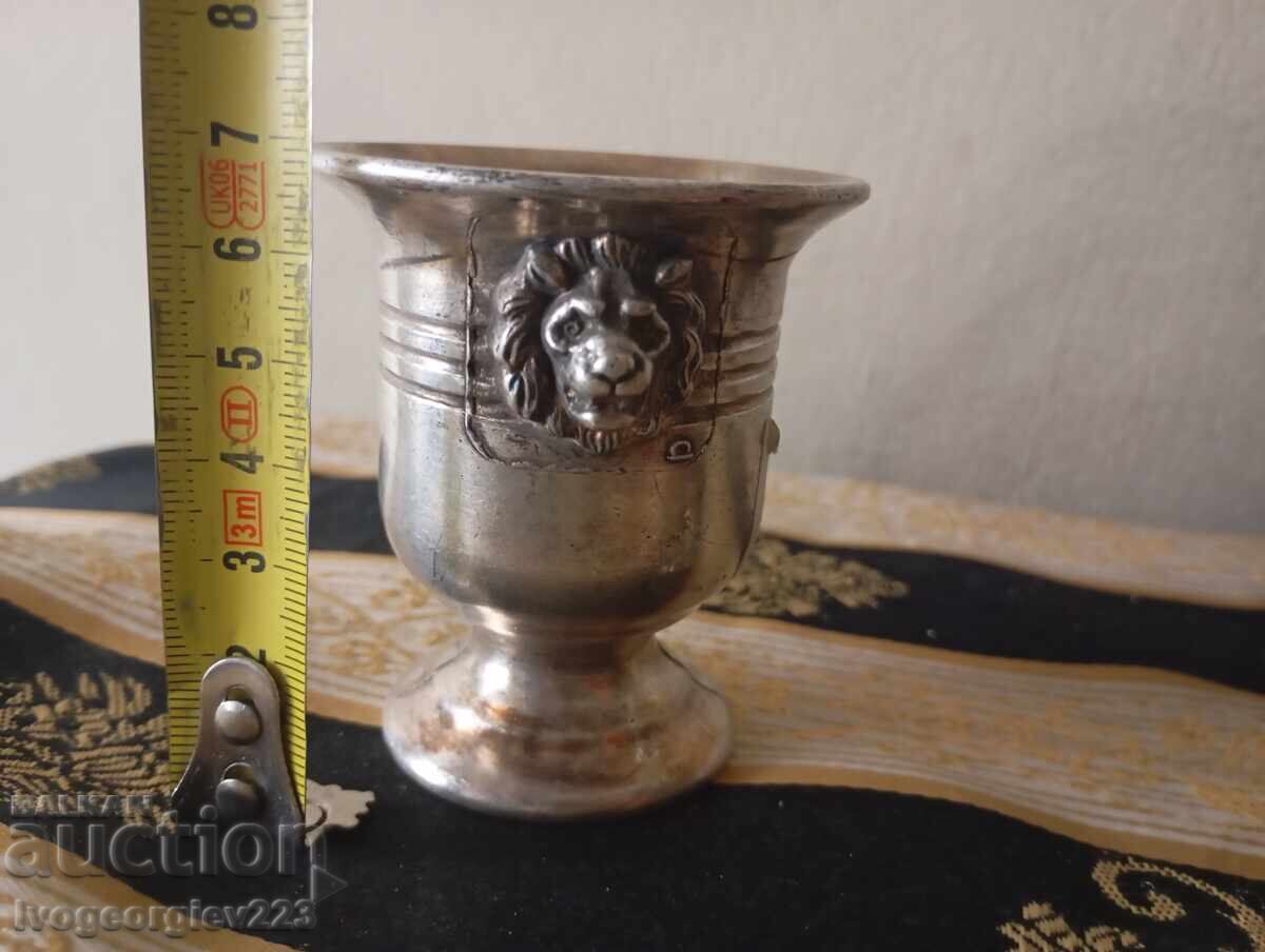 Recipient pentru scobitori cu preț 21.00 BGN | € 10.74