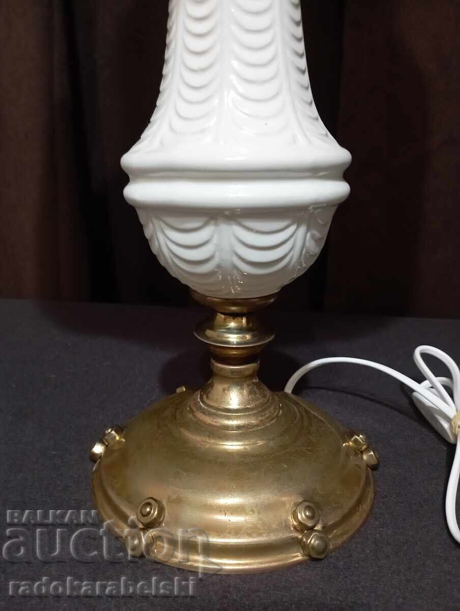 Large antique porcelain lamp with leather lampshade with price 159.90 BGN | € 81.76 Large antique porcelain lamp with leather lampshade with price 159.90 BGN | € 81.76