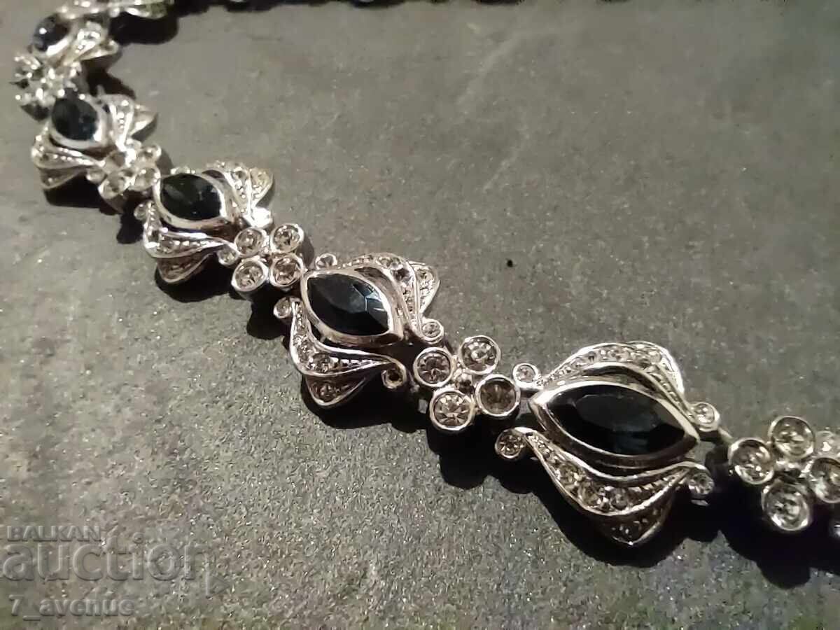 Παράδοση Κολιέ κόσμημα περιδέραιο, πολύ στυλ και ομορφιά 13.10.25