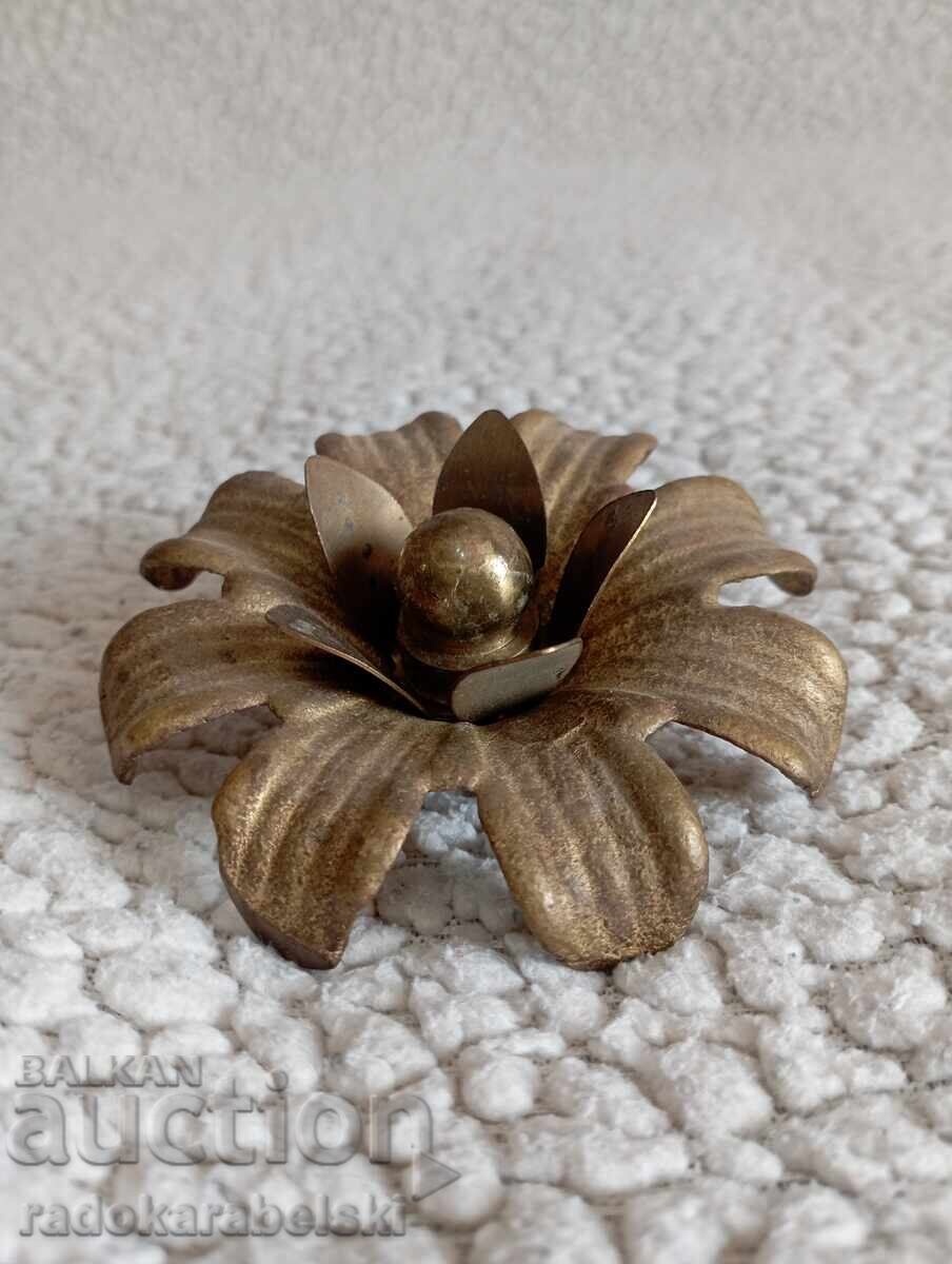 Πέντε τεμάχια ορειχάλκινα λουλούδια - διακοσμητικά ορείχαλκου με τιμή 29.90 BGN | € 15.29