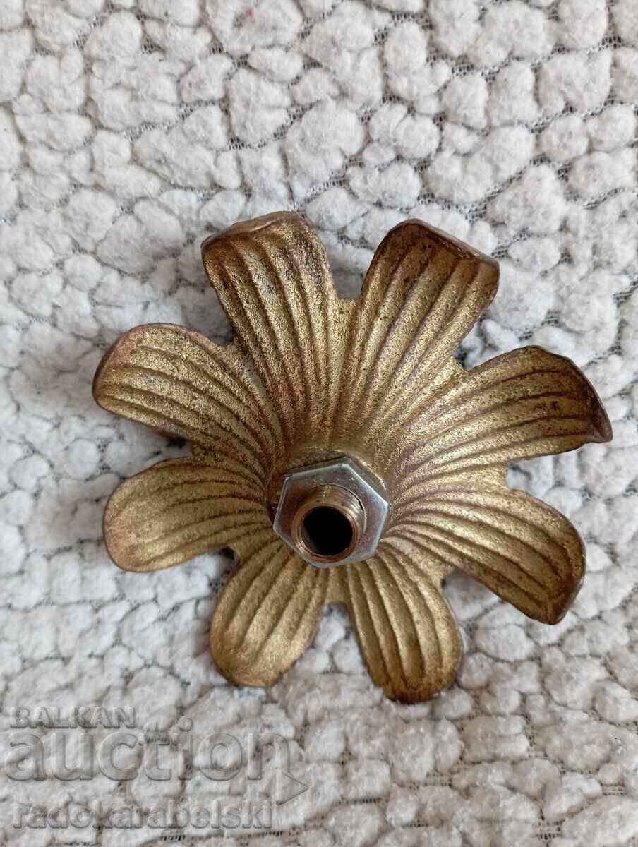 Παράδοση Πέντε τεμάχια ορειχάλκινα λουλούδια - διακοσμητικά ορείχαλκου