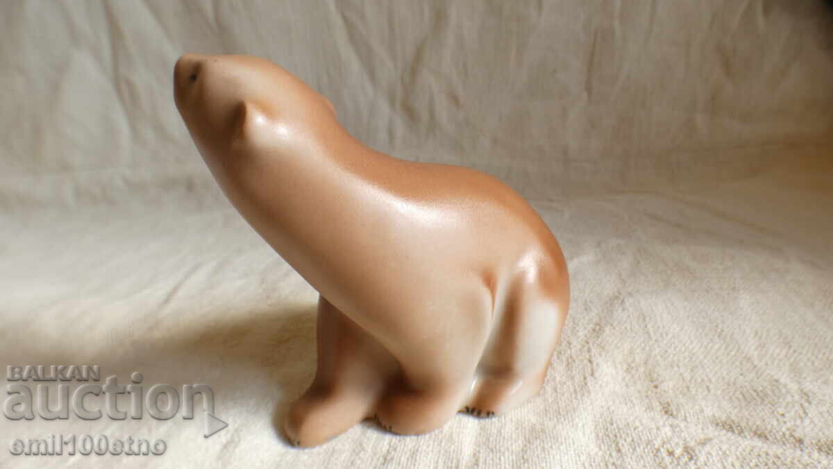 Figurină Urs vechi porțelan bulgăresc cu preț 25.00 BGN | € 12.78