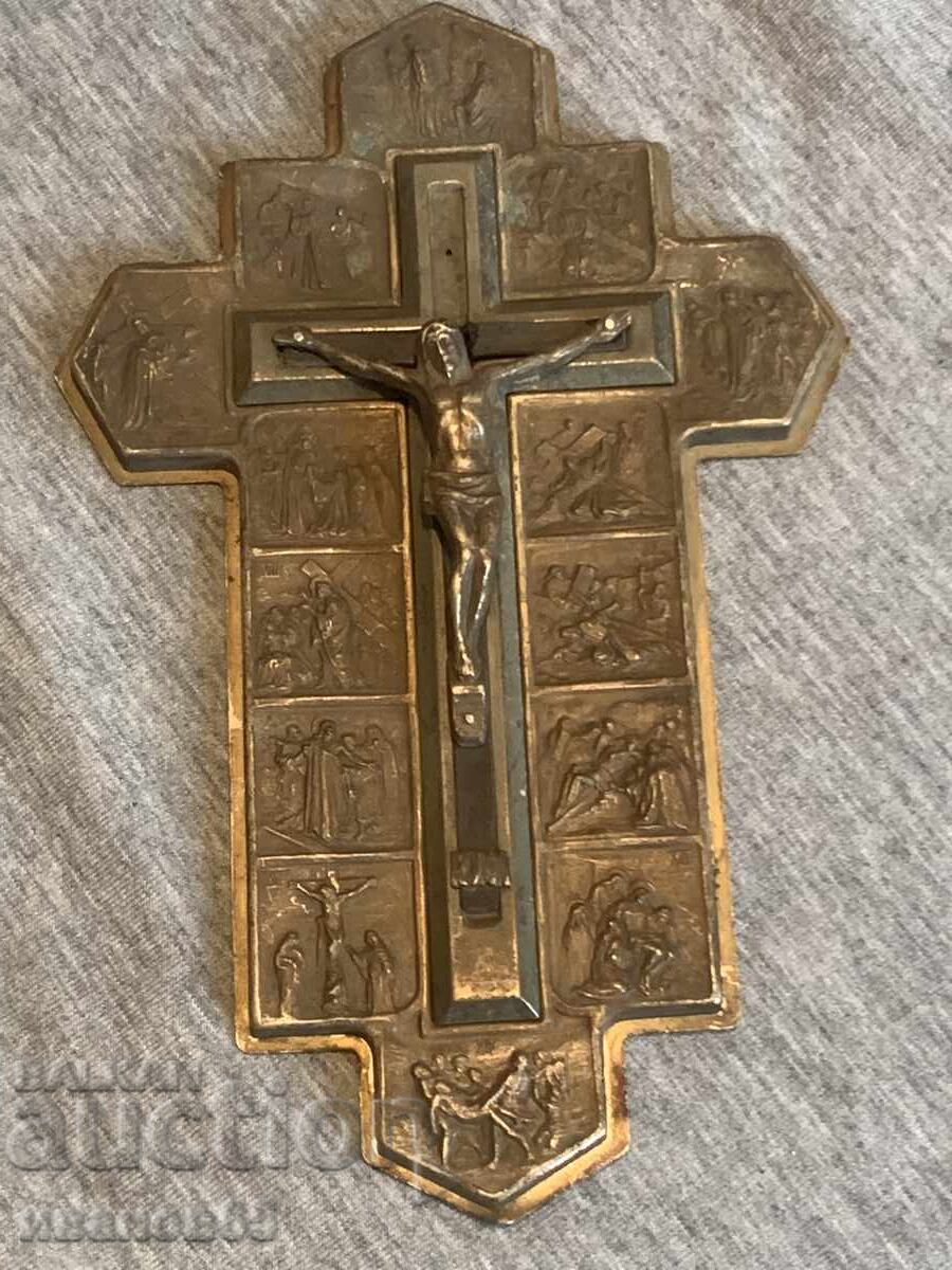 Παλαιό επιτοίχιο σταυρό, που απεικονίζει τον Δρόμο του Σταυρού με τιμή 50.00 BGN | € 25.56 Παλαιό επιτοίχιο σταυρό, που απεικονίζει τον Δρόμο του Σταυρού με τιμή 50.00 BGN | € 25.56