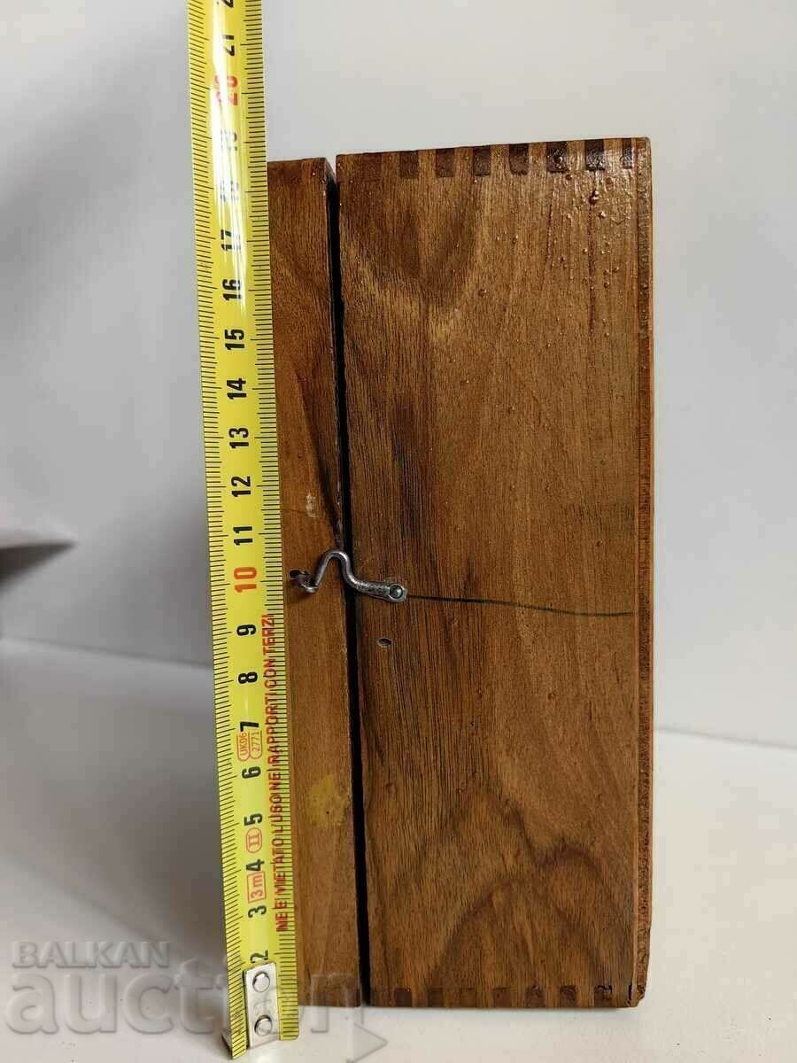 Auction 1930s KINGDOM OF BULGARIA UNUSED BOX ALARM CLOCK PLATE Auction 1930s KINGDOM OF BULGARIA UNUSED BOX ALARM CLOCK PLATE