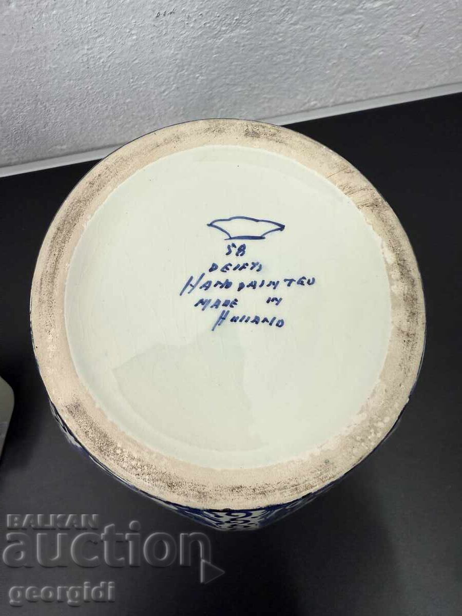 Porcelain vase / urn - Delft. No. 7481 - 7