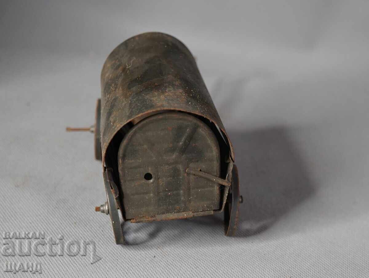 Παράδοση Παλιό Γερμανικό μεταλλικό παιχνίδι λαμαρίνας, μοντέλο κάρουτσα