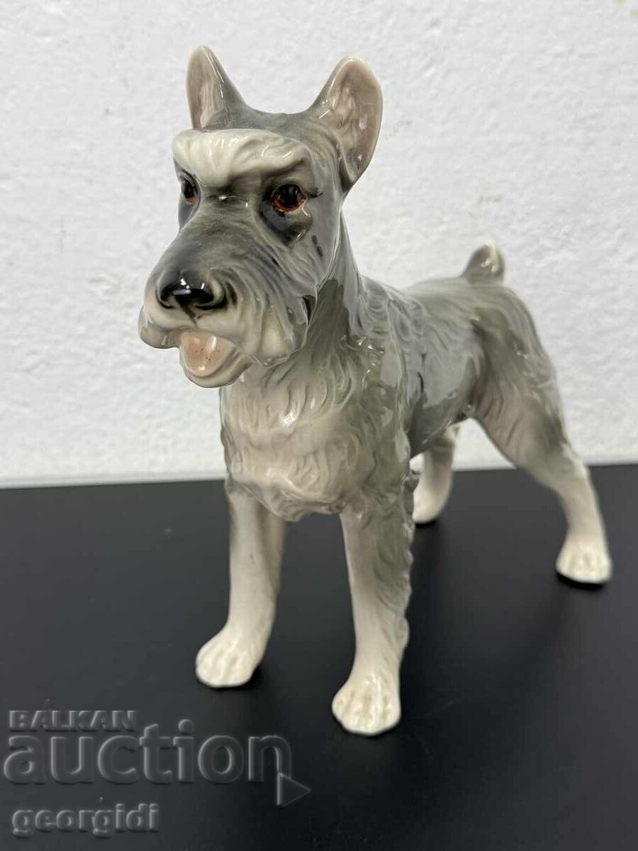 Πορσελάνινο ειδώλιο Σνάουτσερ με τιμή 155.00 BGN | € 79.25 Πορσελάνινο ειδώλιο Σνάουτσερ με τιμή 155.00 BGN | € 79.25