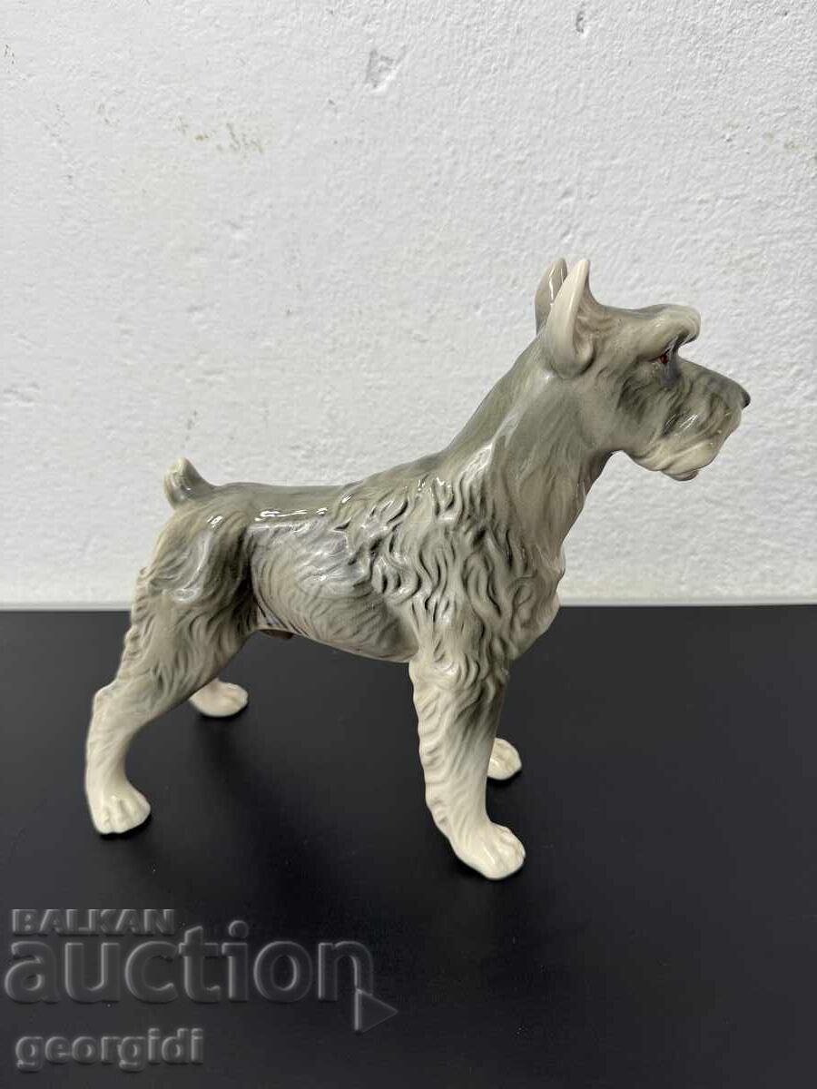 Παράδοση Πορσελάνινο ειδώλιο Σνάουτσερ Παράδοση Πορσελάνινο ειδώλιο Σνάουτσερ