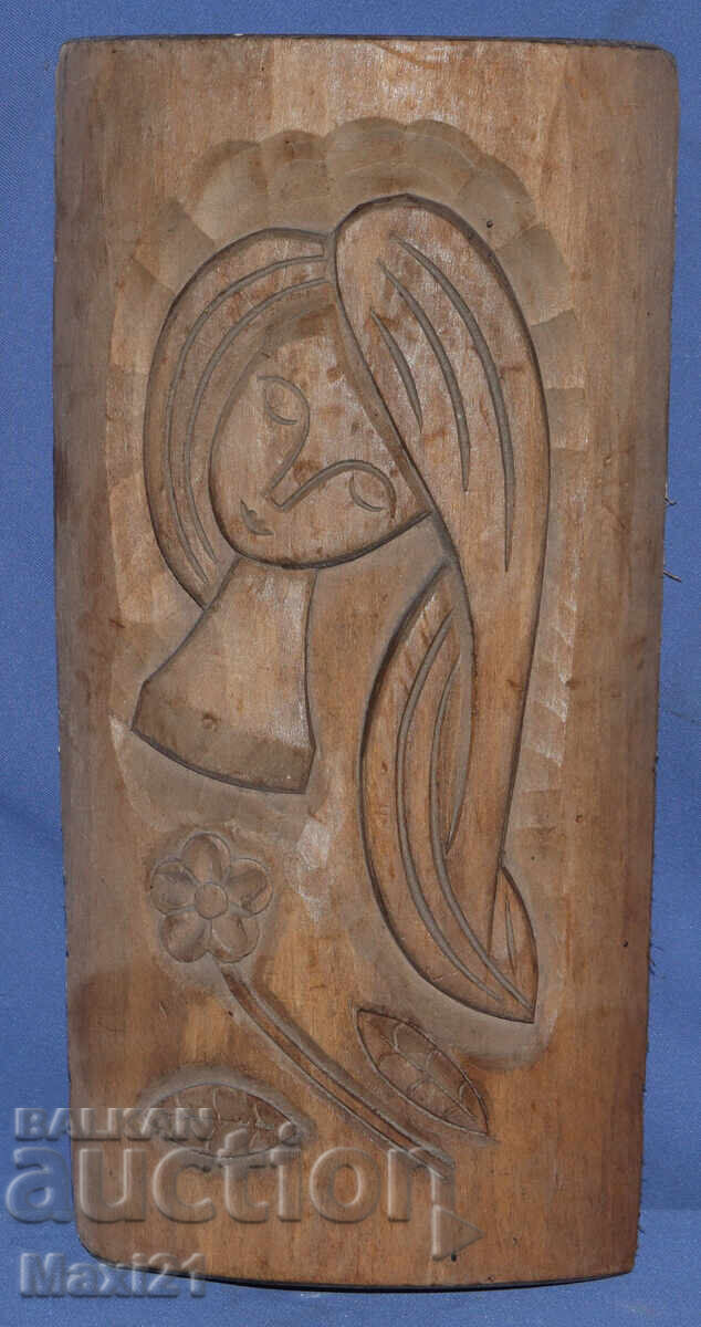 Auction Handmade wood carving panel, female portrait Auction Handmade wood carving panel, female portrait