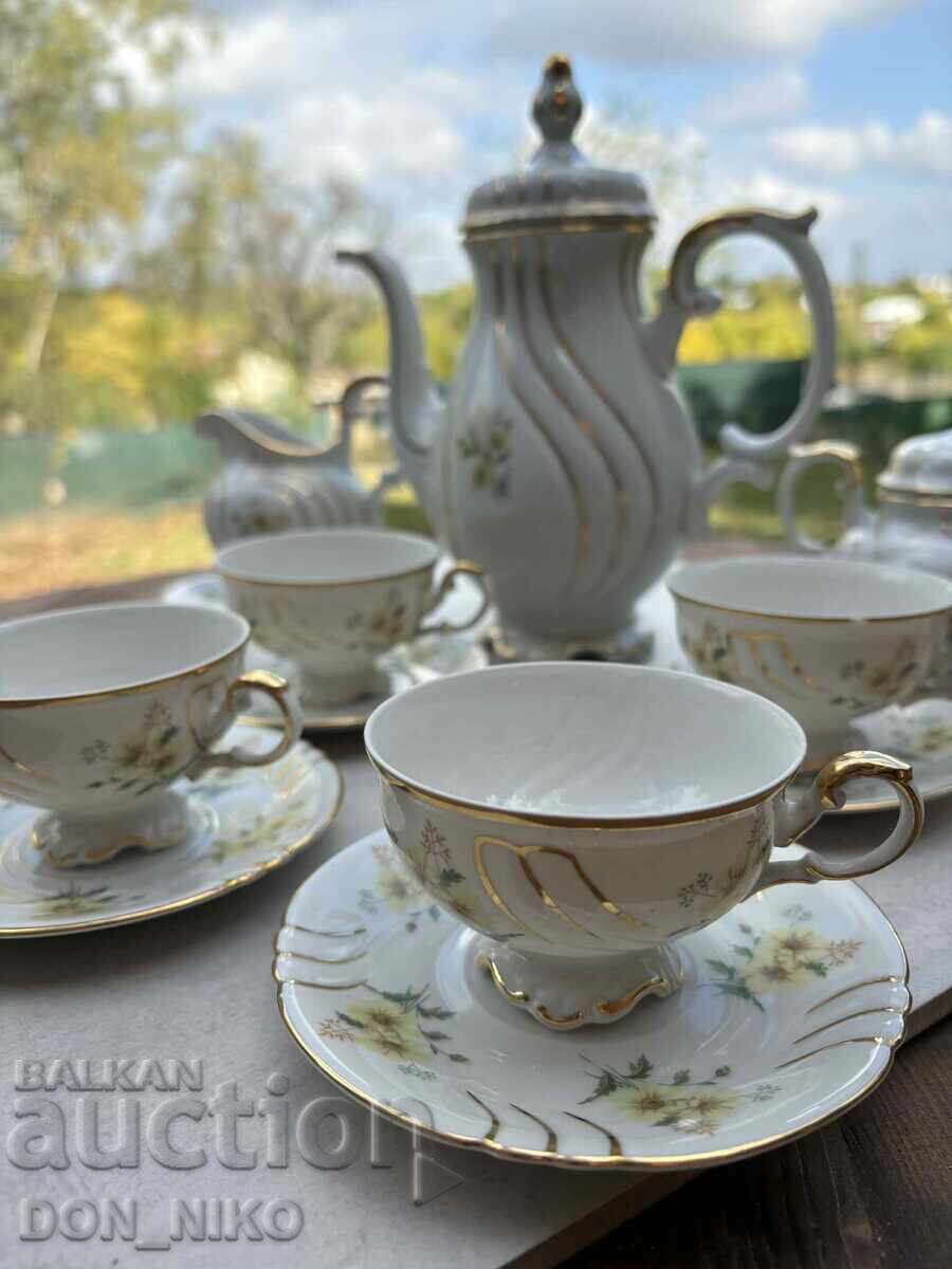 Auction  Porcelain Service