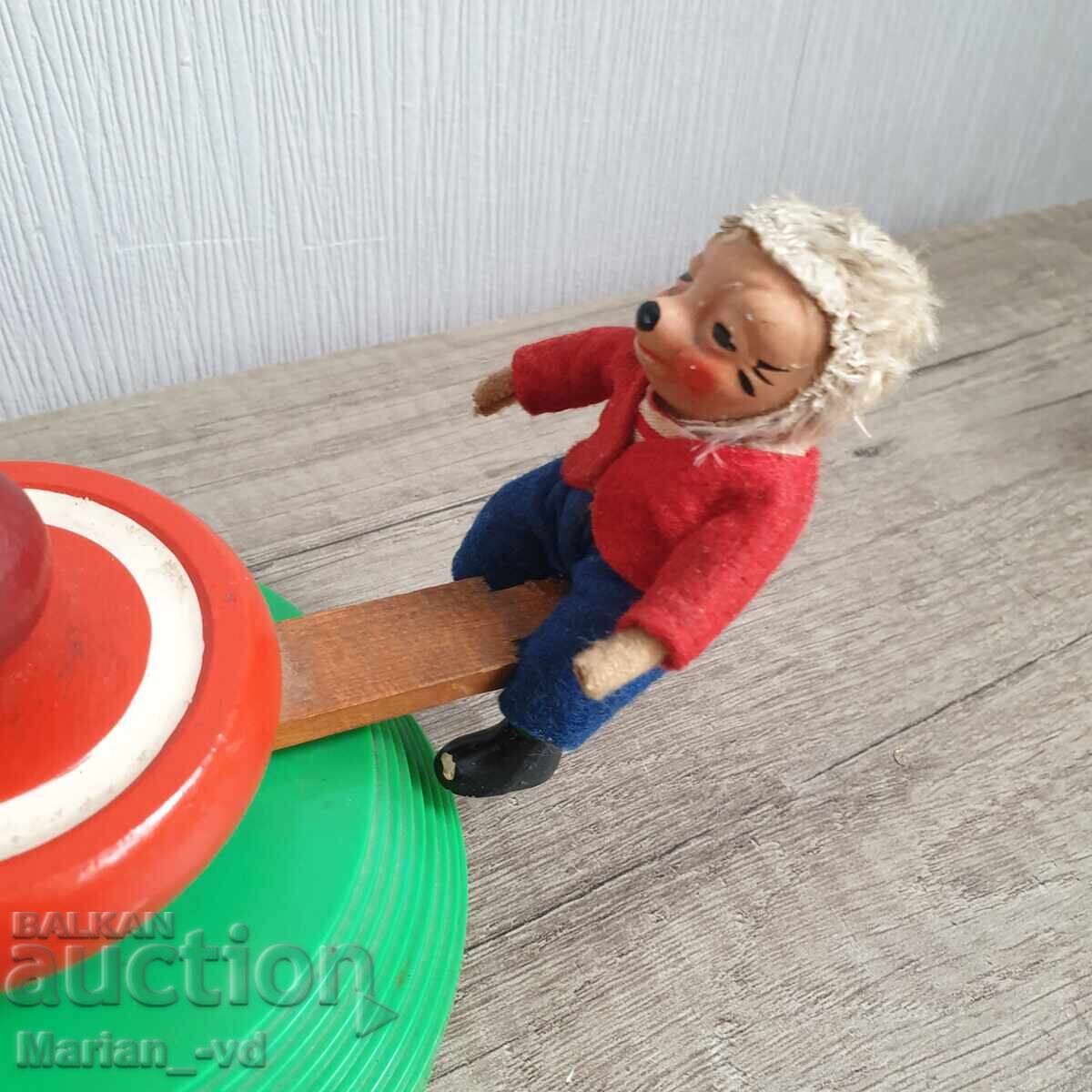 Ρετρό παιχνίδι σκαντζόχοιρος με μηχανισμό κουρδίσματος, περιστρεφόμενο, λειτουργικό με τιμή 120.00 BGN | € 61.36