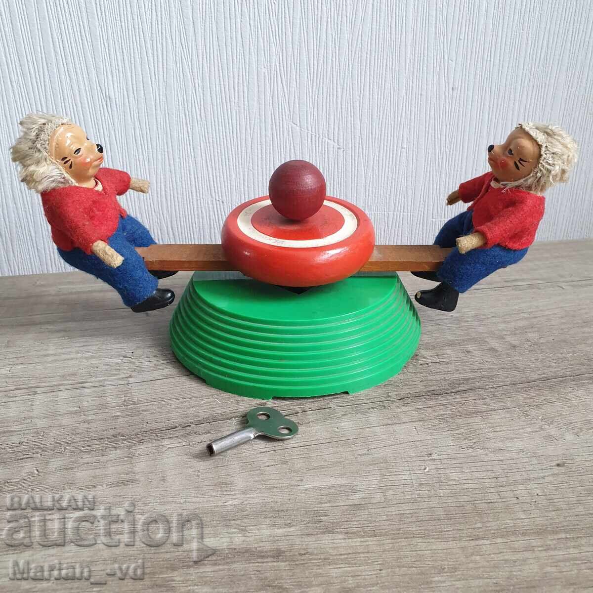 Ρετρό παιχνίδι σκαντζόχοιρος με μηχανισμό κουρδίσματος, περιστρεφόμενο, λειτουργικό - 6