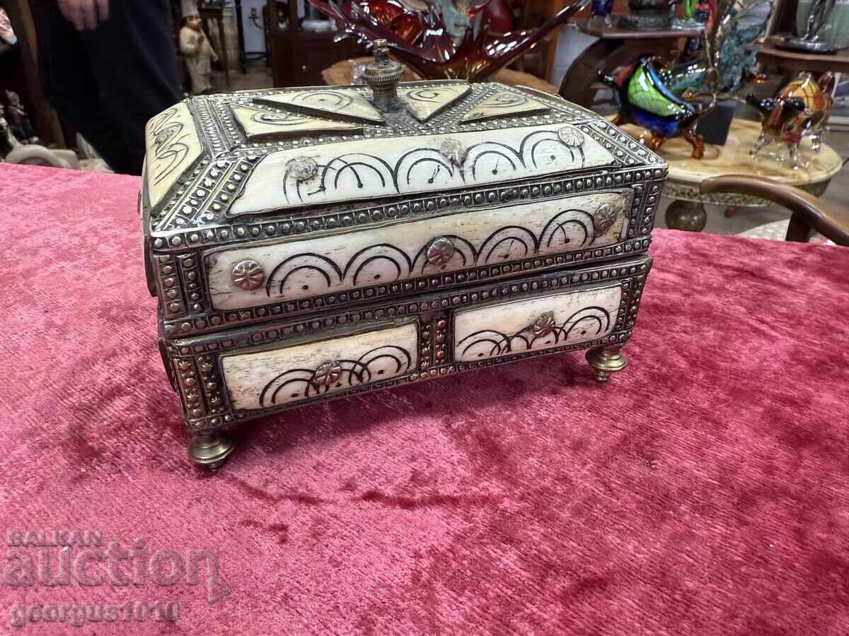 Παλιό κουτί κοσμημάτων №7479 Παλιό κουτί κοσμημάτων №7479