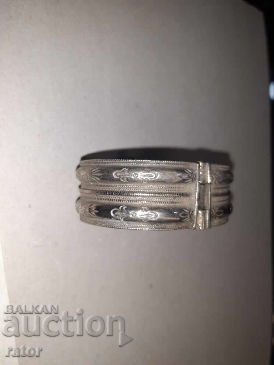 Delivery of Authentic Revival silver bracelet