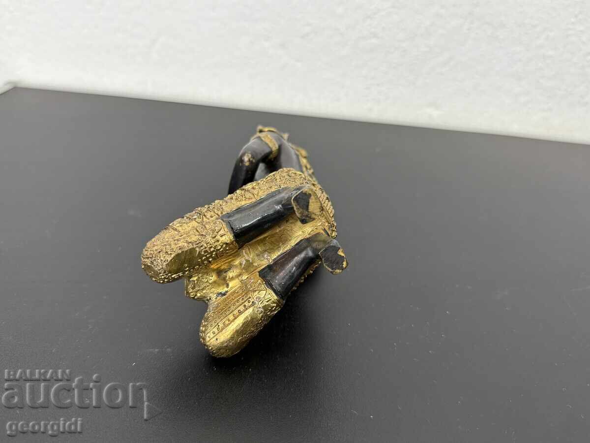 Bronze Buddha figure. No. 7486 - 7 Bronze Buddha figure. No. 7486 - 7