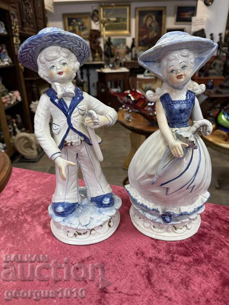 Pair of Italian porcelain figures No. 7482