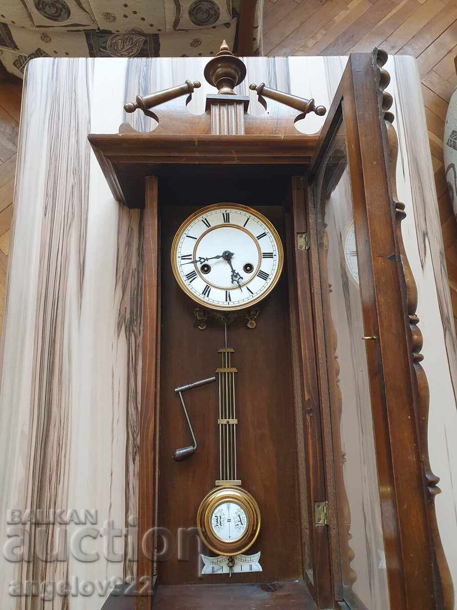 JUNGHANS Large German Wall Clock WORKING with price 216.99 BGN | € 110.95 JUNGHANS Large German Wall Clock WORKING with price 216.99 BGN | € 110.95