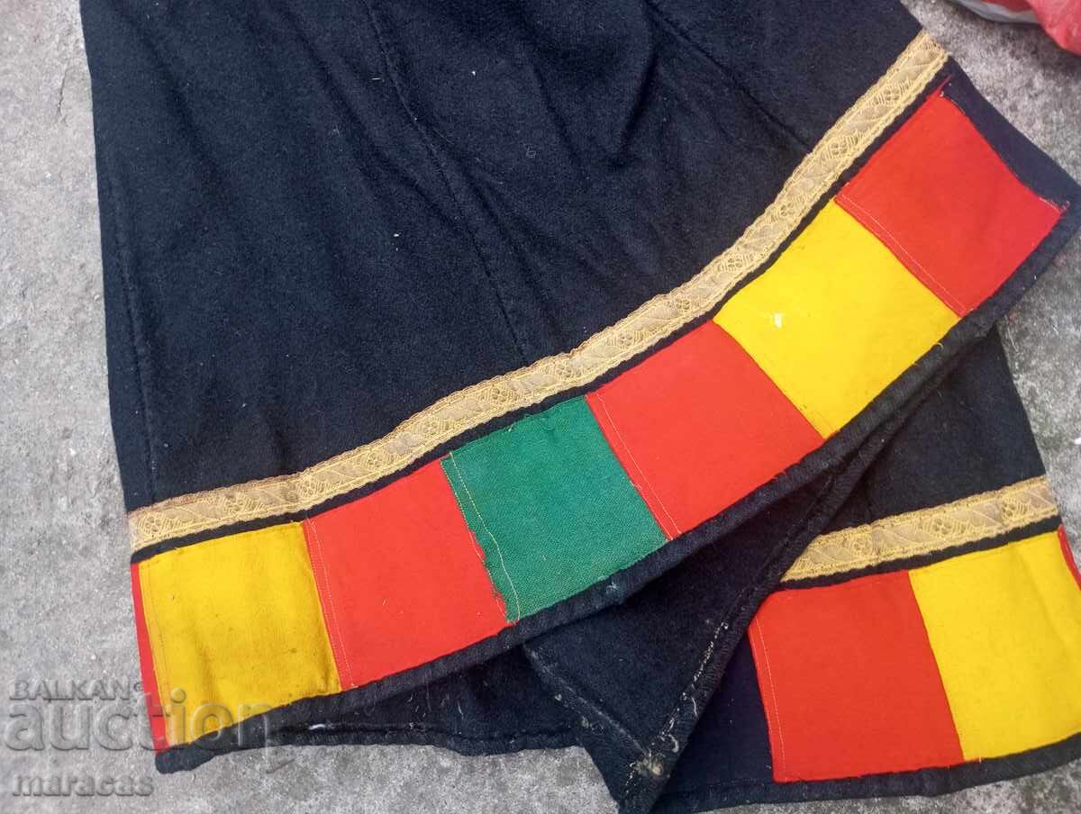 Auction  Old woman's folk costume