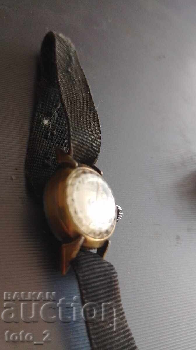 ΣΤΑΡ ΓΥΝΑΙΚΕΙΟ ΡΟΛΟΪ "ΤΣΑΪΚΑ" με τιμή 15.00 BGN | € 7.67