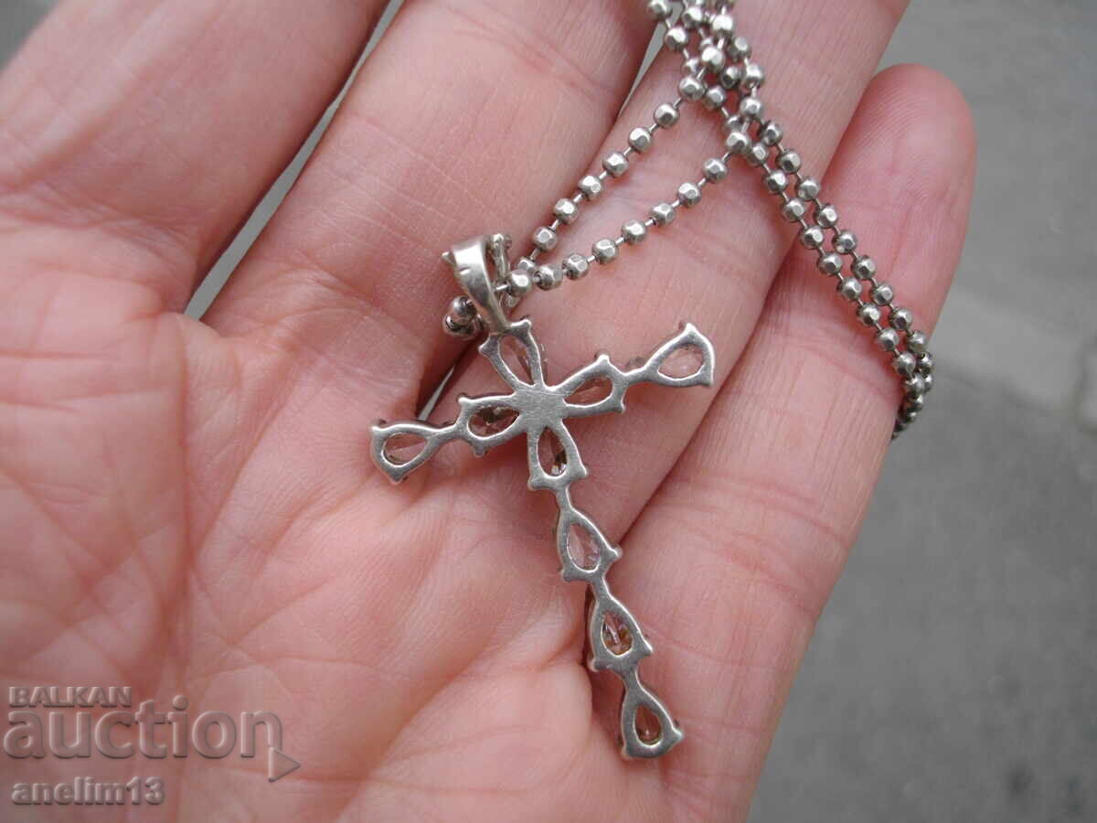 Licitație MARE CRUCE DE ARGINT CU LANȚ