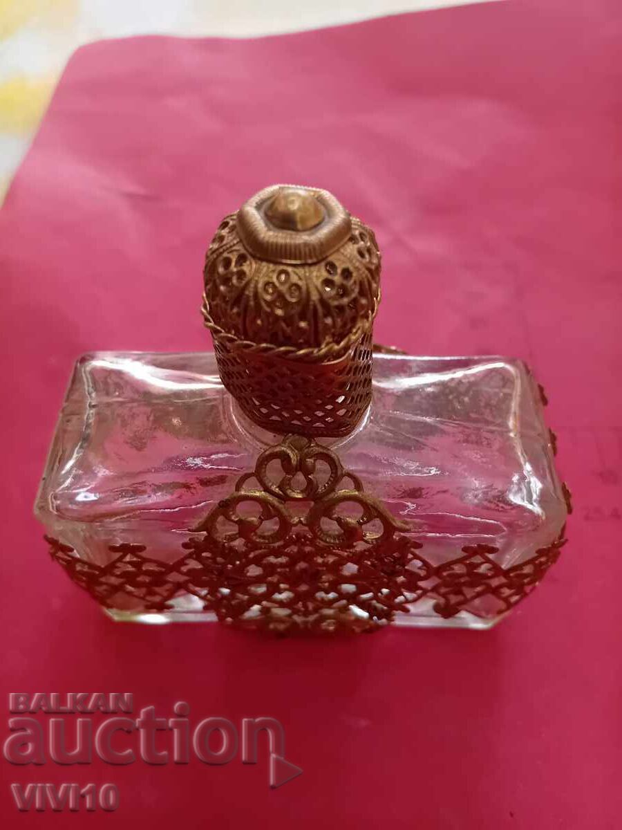 Auction Antique perfume bottle Auction Antique perfume bottle