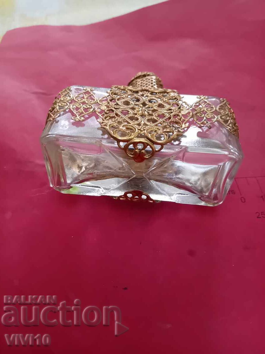 Delivery of Antique perfume bottle Delivery of Antique perfume bottle