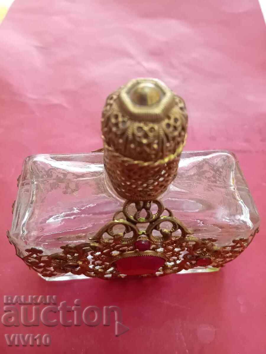 Sticlă veche de parfum