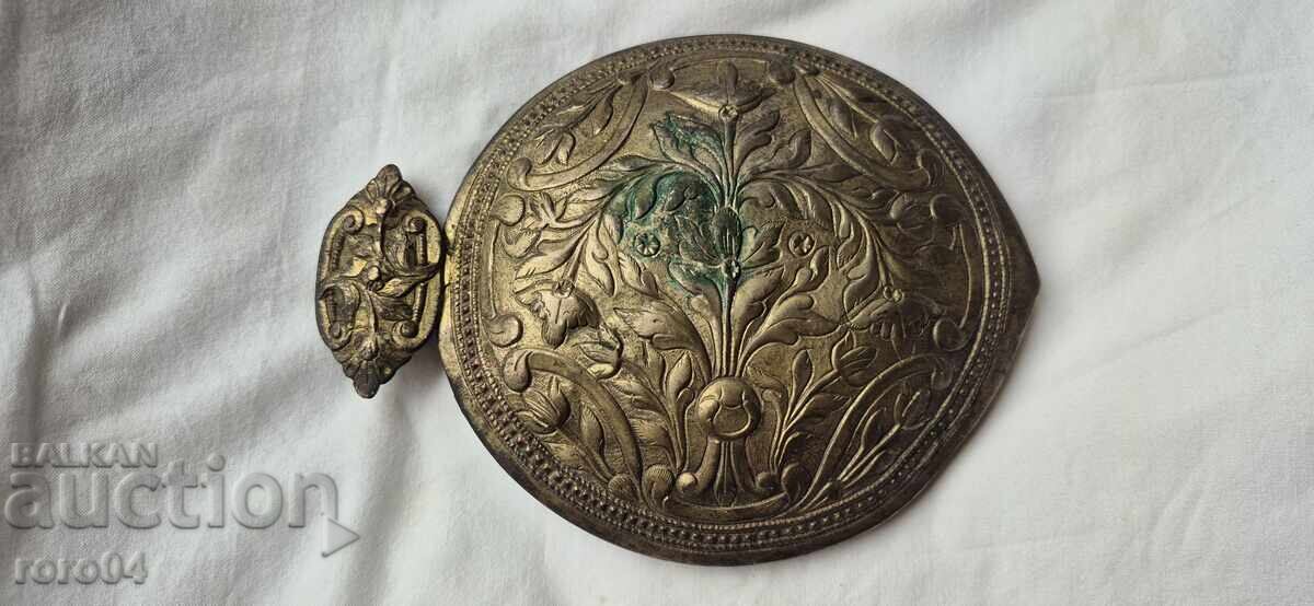 PAFTA cu preț 275.00 BGN | € 140.61 PAFTA cu preț 275.00 BGN | € 140.61