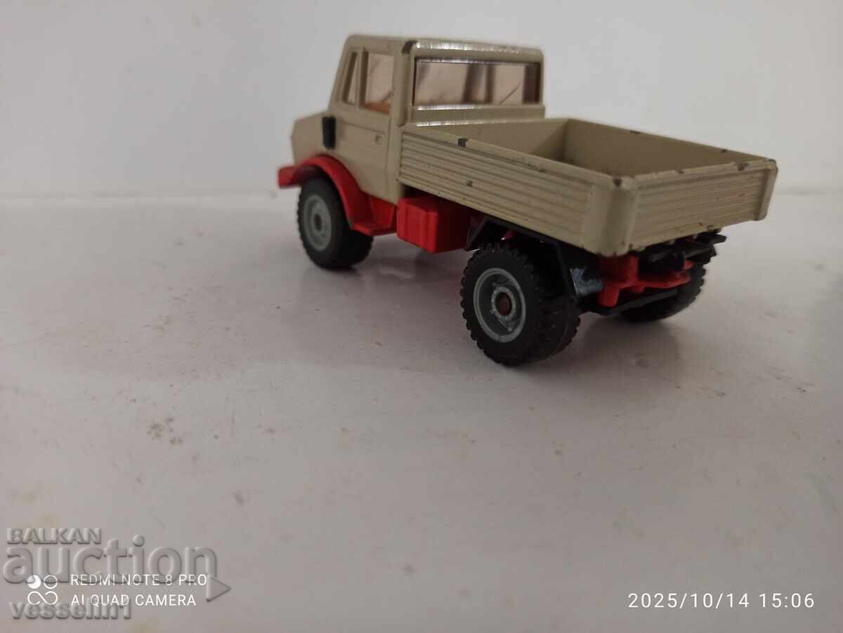 Auction  Old toy Siku truck Mercedes Unimog U1500