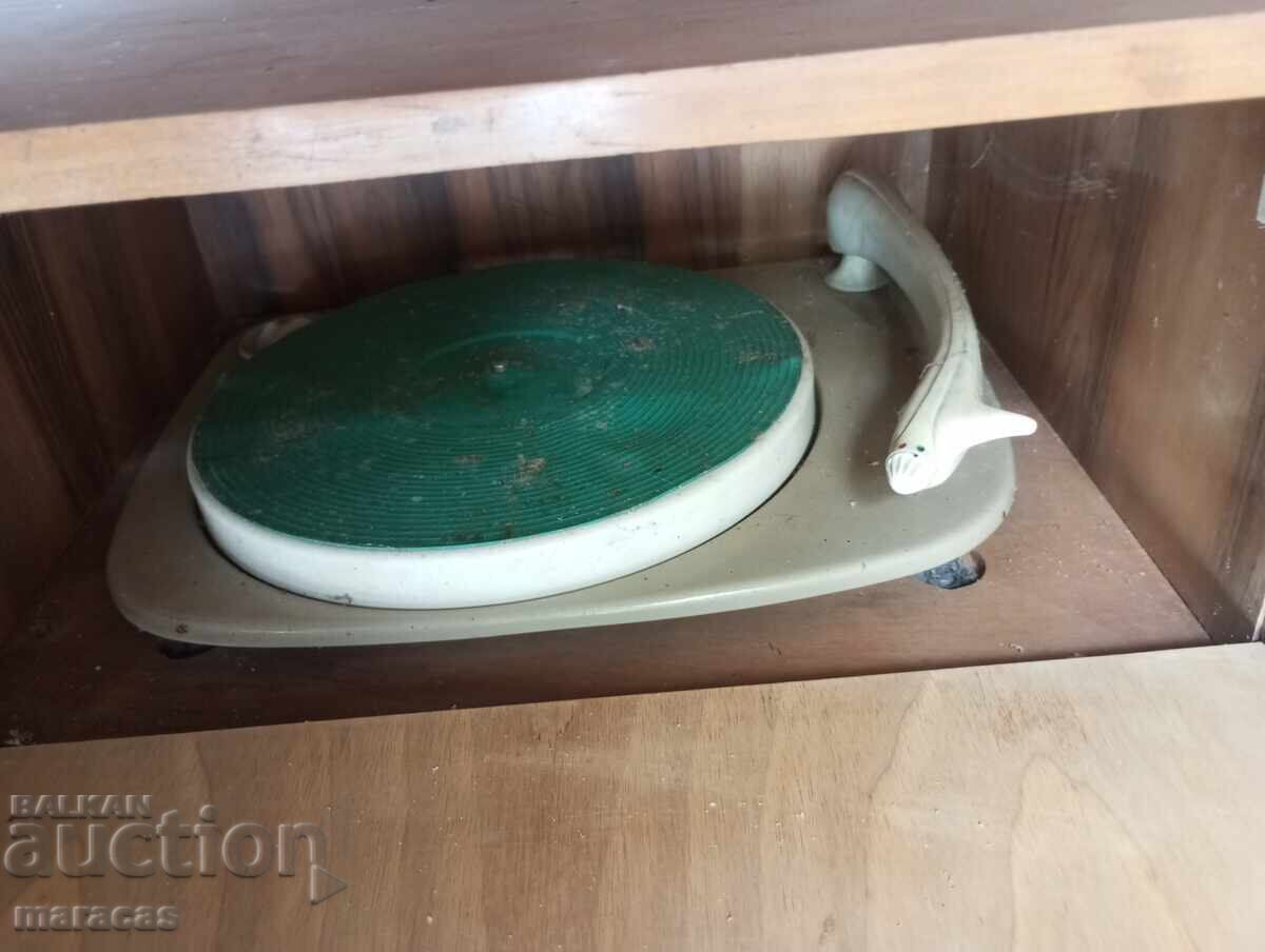 Стар радио грамофон с цена 60.00 лв. | € 30.68 Стар радио грамофон с цена 60.00 лв. | € 30.68