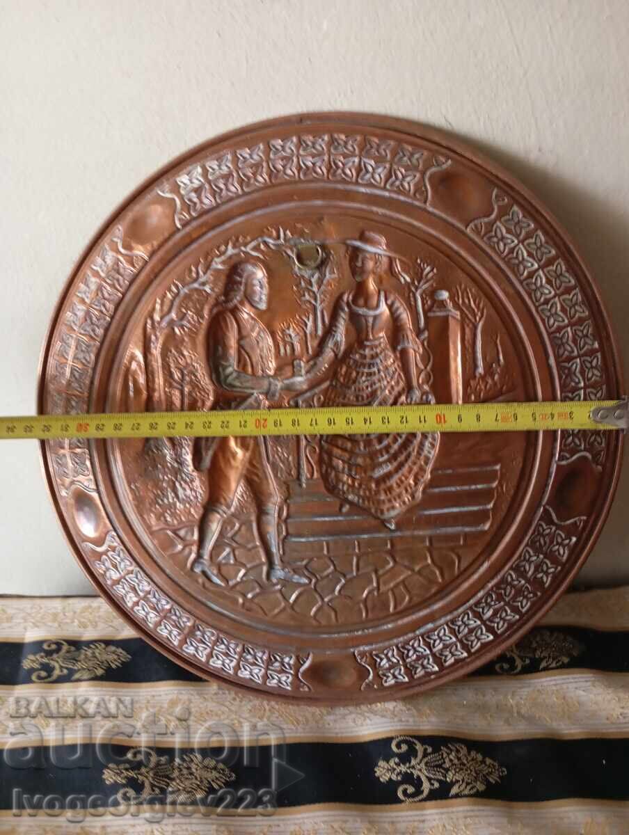 Auction  Old wall plate, decoration