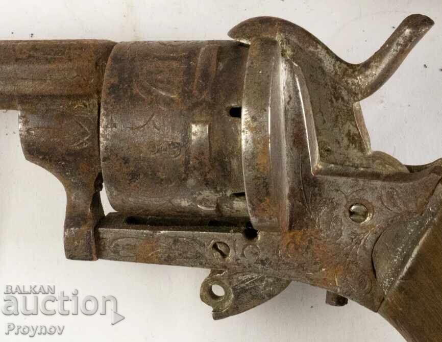 Very old revolver - 5
