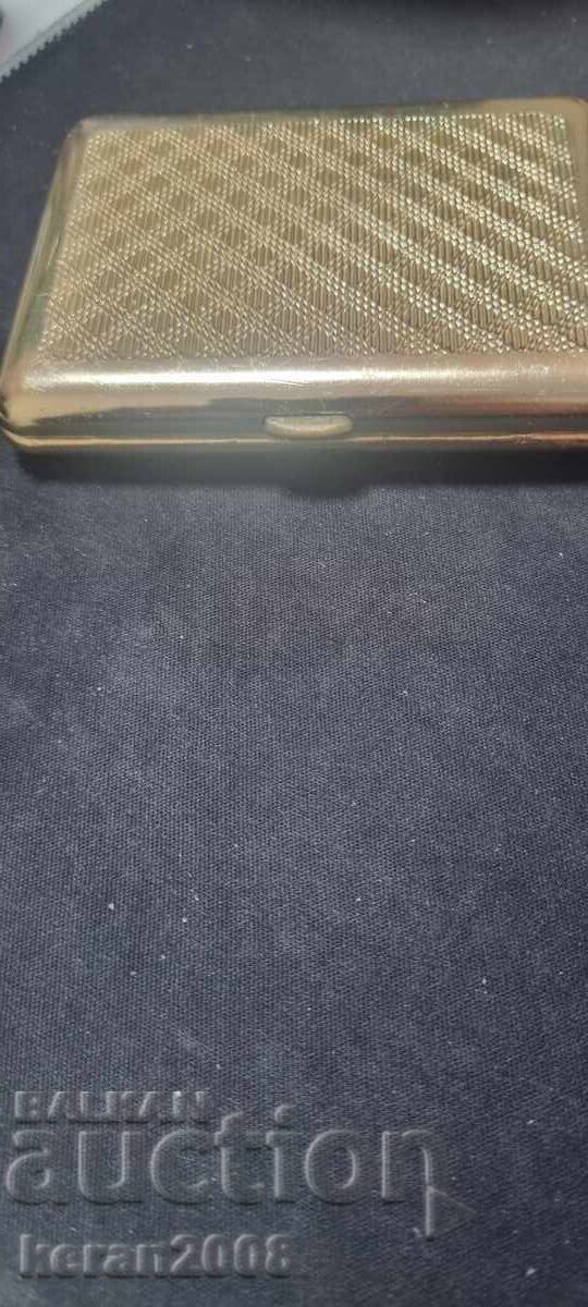 Auction  The snuff box