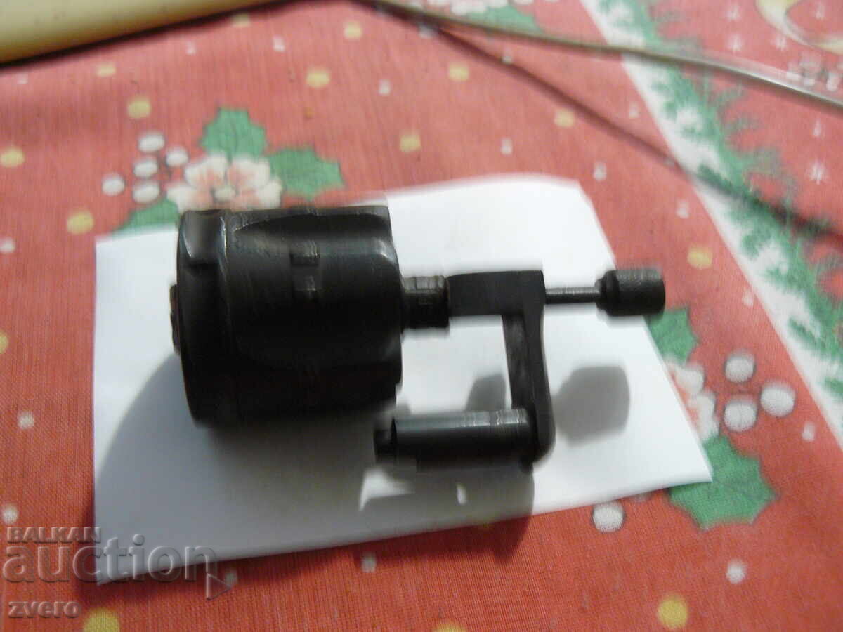 Κύλινδρος με τιμή 200.00 BGN | € 102.26 Κύλινδρος με τιμή 200.00 BGN | € 102.26