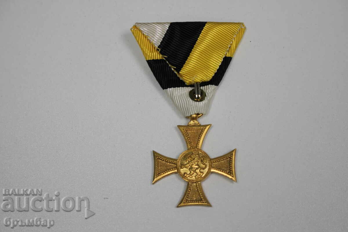 Παράδοση Χάλκινο μετάλλιο για Χ χρόνια υπηρεσίας. Βόρις Γ' με κορδέλα