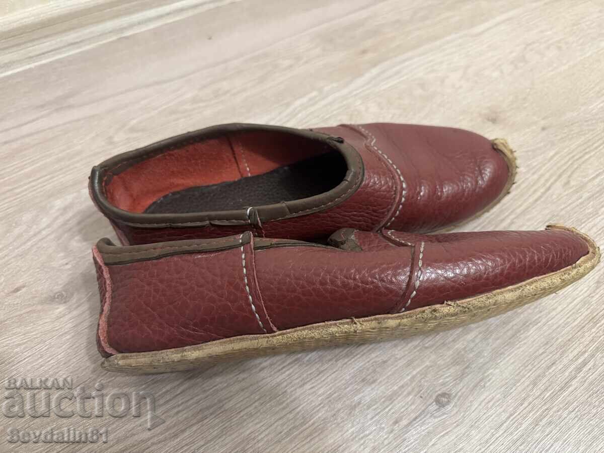 Εμπόριο με τιμή 80.00 BGN | € 40.90 Εμπόριο με τιμή 80.00 BGN | € 40.90