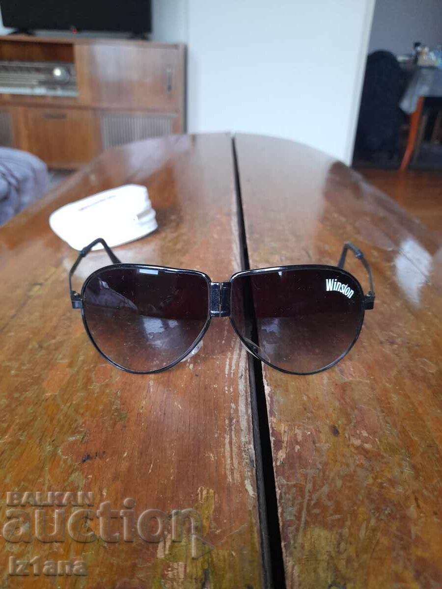 Licitație Ochelari de soare Winston vechi Licitație Ochelari de soare Winston vechi
