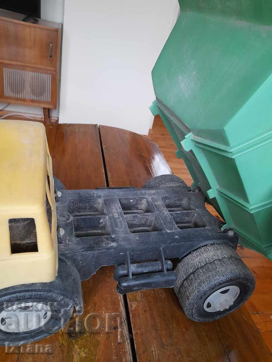 Старо камионче КДН - 6